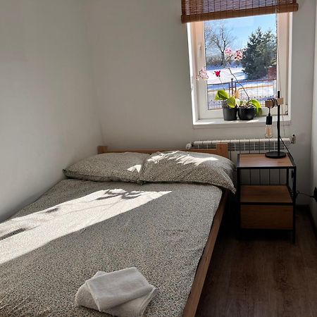 Apartament Numer 1, Dwie Sypialnie Dwa Lozka Orzysz Exteriör bild