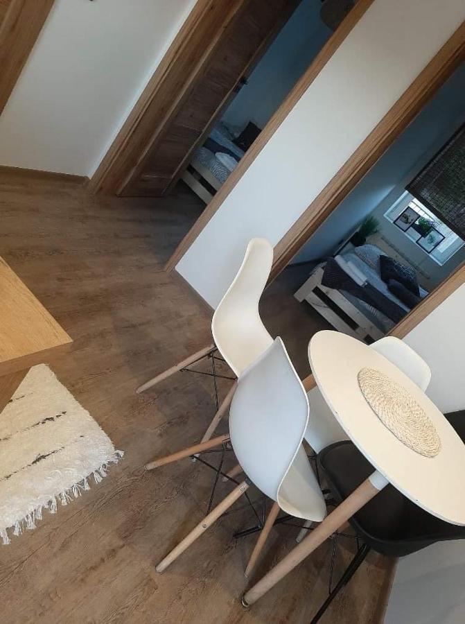Apartament Numer 1, Dwie Sypialnie Dwa Lozka Orzysz Exteriör bild